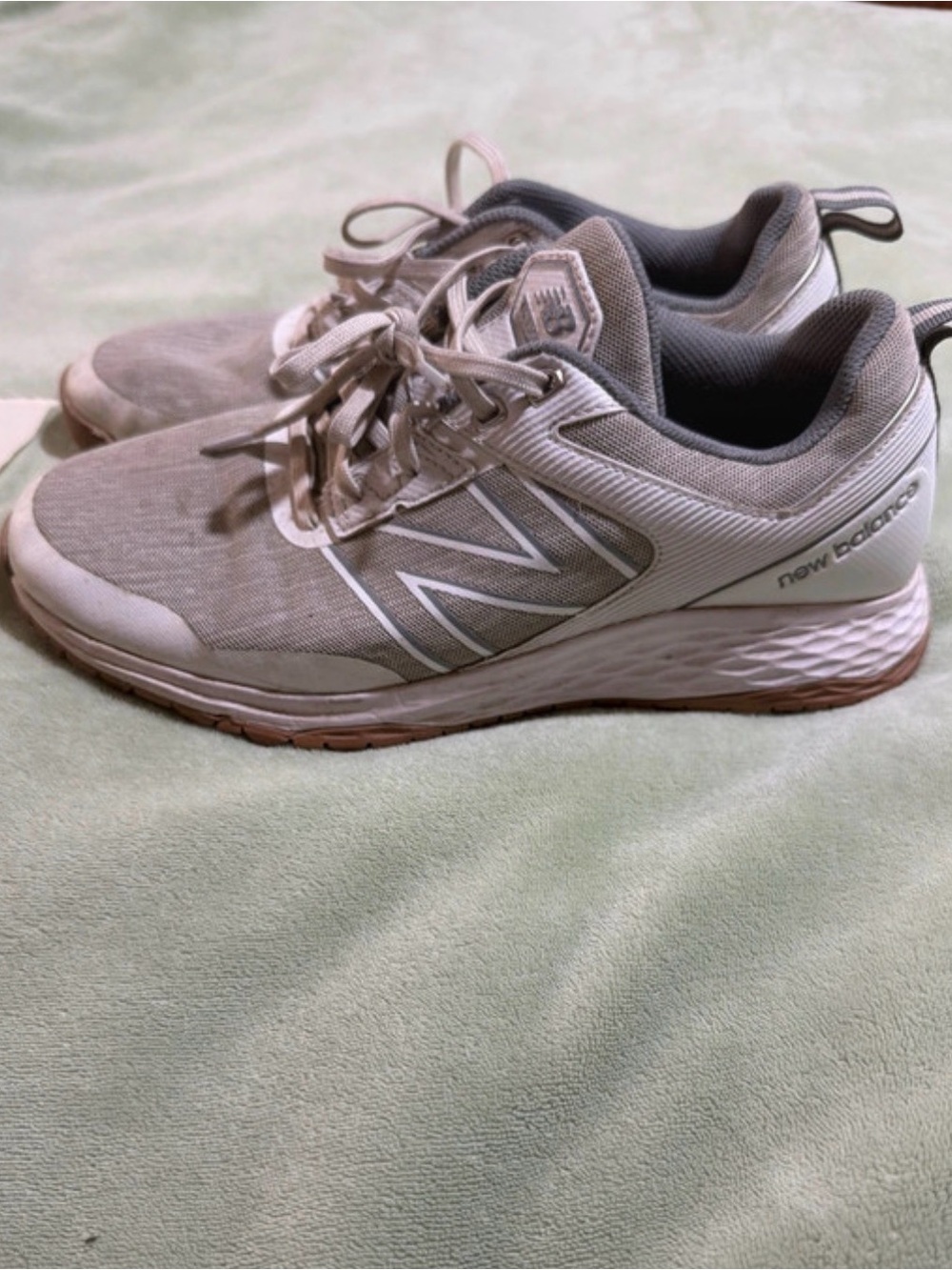 New Balance Fresh Foam Contend Golf Shoes Mens 9 Spikeless Waterproof White